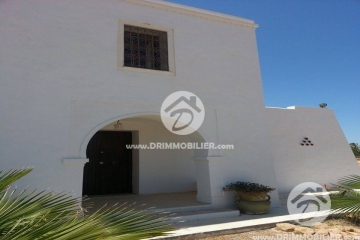 V 241 -                            Sale
                           Villa Meublé Djerba